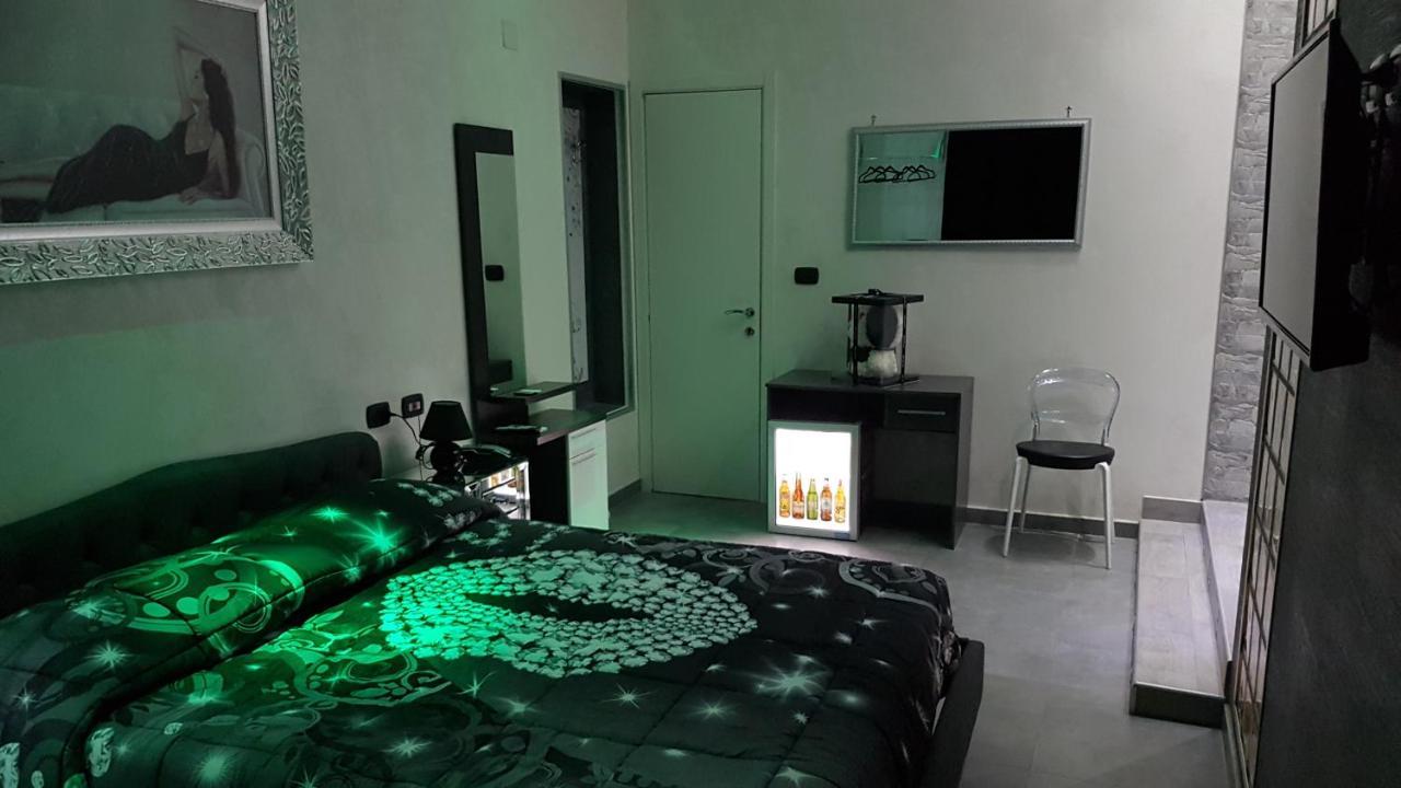 נאפולי Hotel Taromy מראה חיצוני תמונה