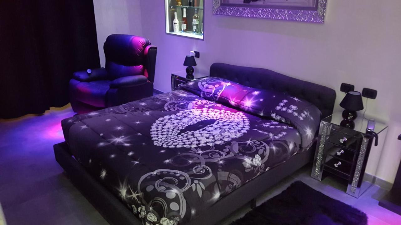 נאפולי Hotel Taromy מראה חיצוני תמונה