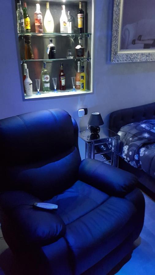 נאפולי Hotel Taromy מראה חיצוני תמונה