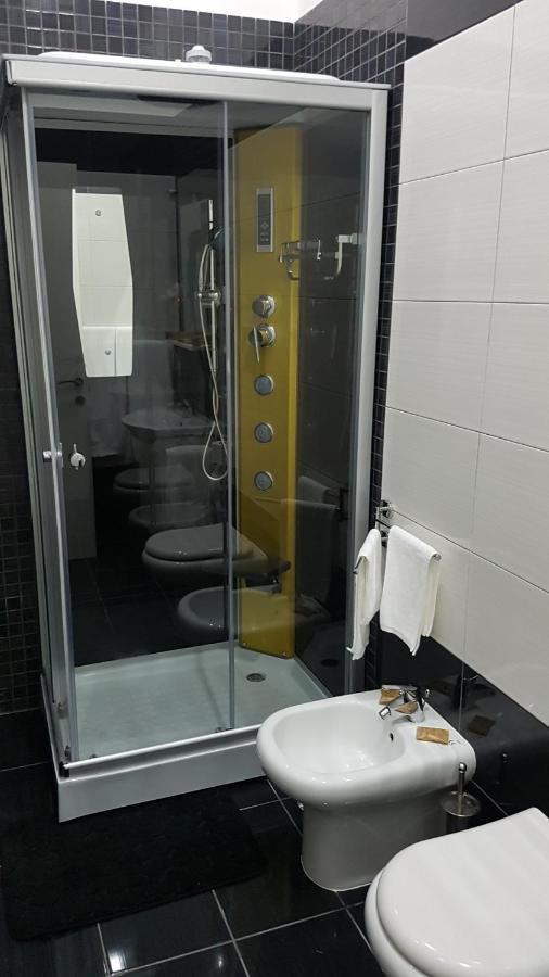 נאפולי Hotel Taromy מראה חיצוני תמונה