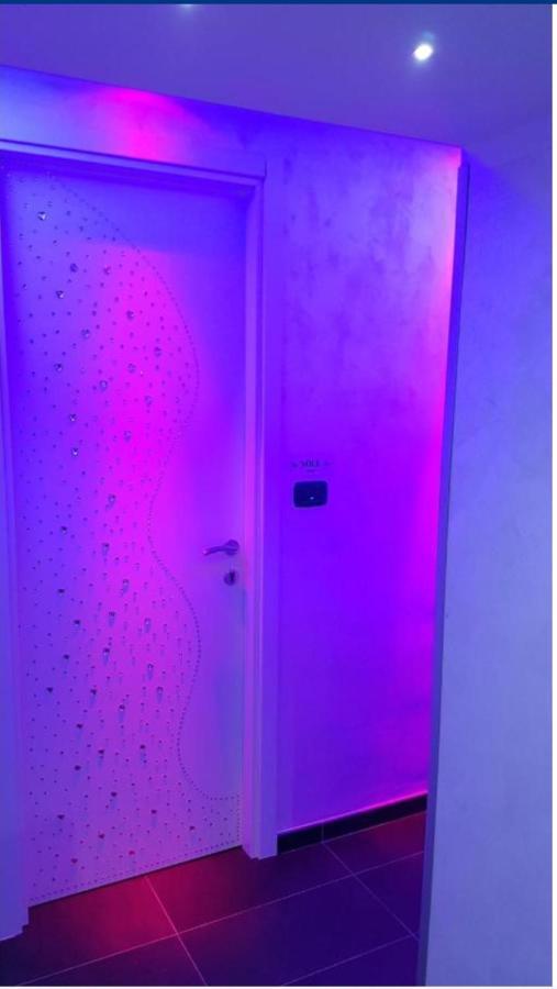 נאפולי Hotel Taromy מראה חיצוני תמונה